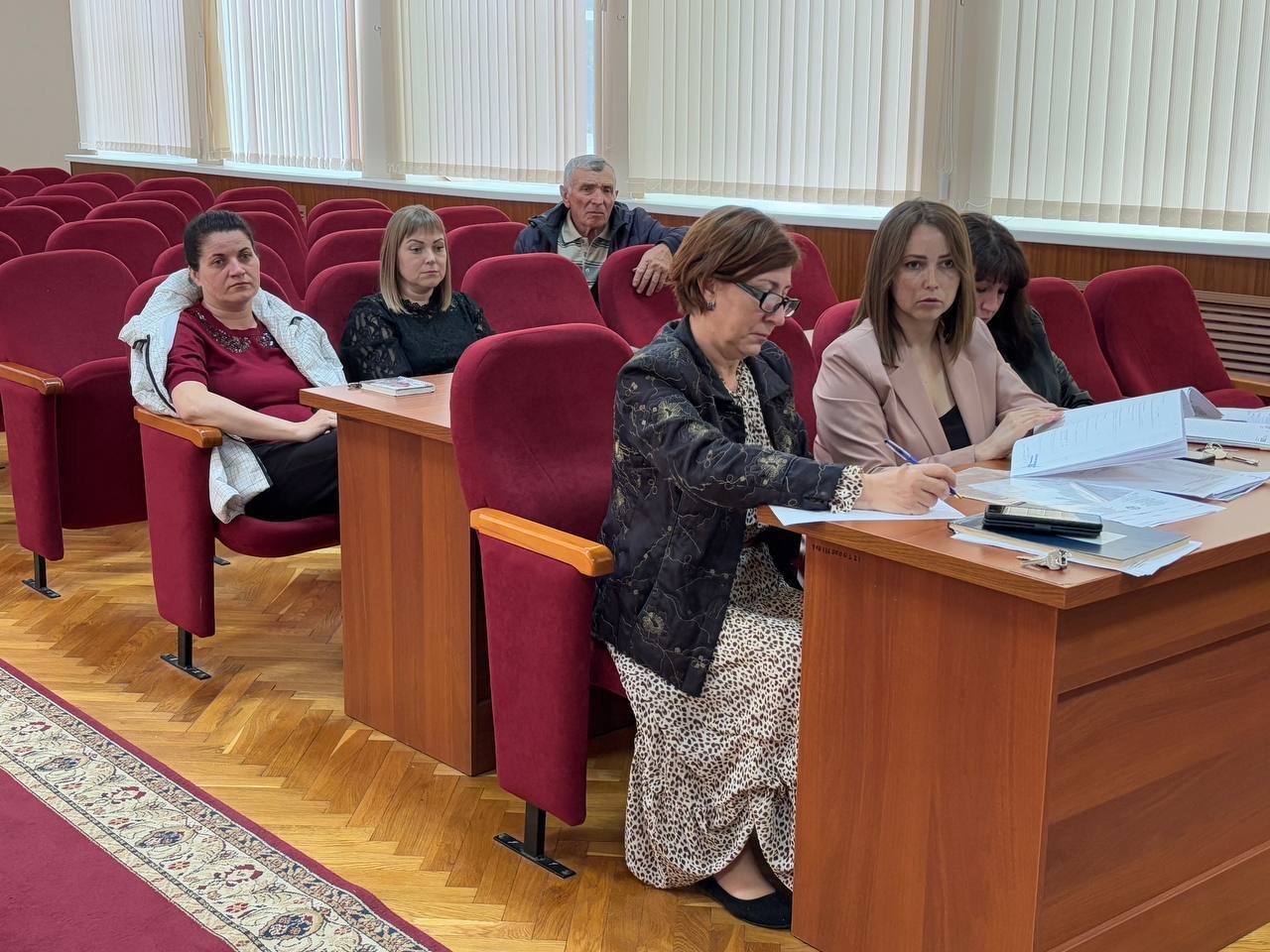 Состоялось заседание комиссии по делам несовершеннолетних.