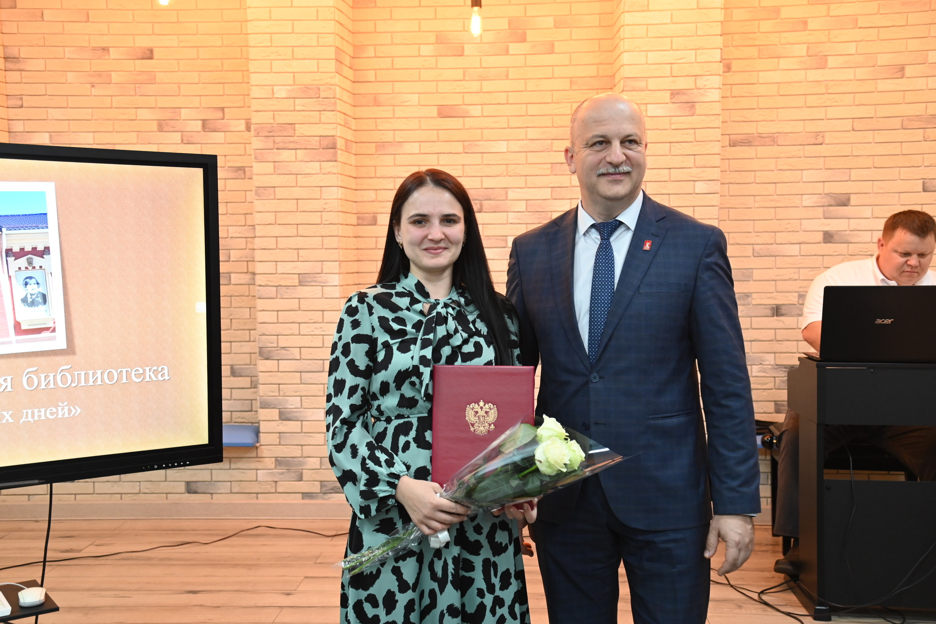 Сегодня в нашей стране отмечается День библиотекаря.