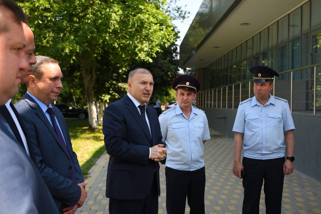 Глава региона рассказал о повышении в республике качество услуг в сфере миграционной деятельности.