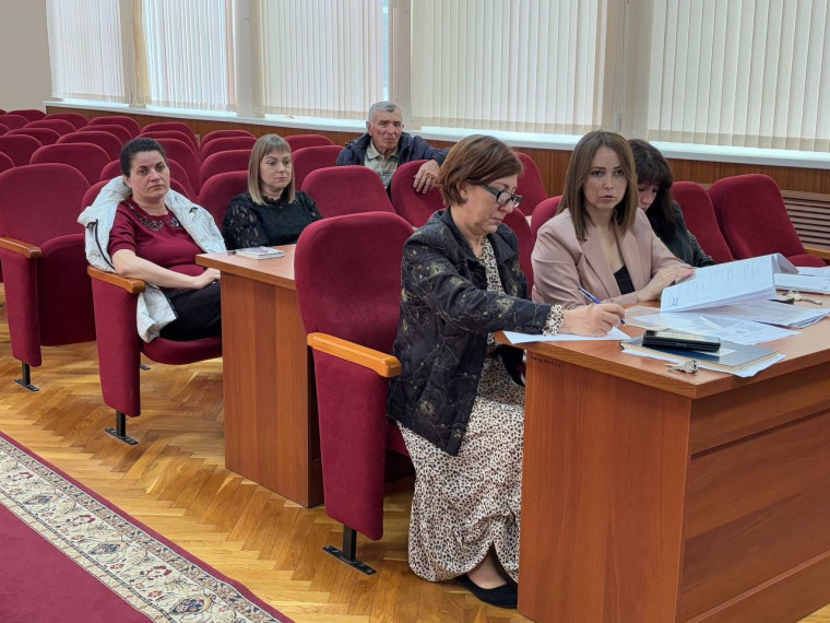 Состоялось заседание комиссии по делам несовершеннолетних. Состоялось заседание комиссии по делам несовершеннолетних.