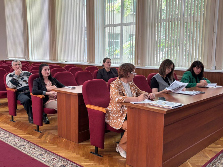 Состоялось заседание комиссии по делам несовершеннолетних. Состоялось заседание комиссии по делам несовершеннолетних.