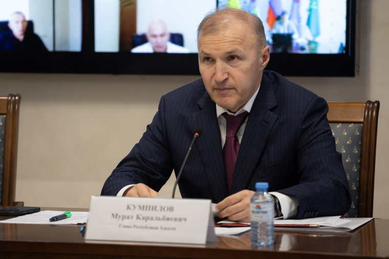 Глава Адыгеи провёл заседание Комиссии по обеспечению безопасности дорожного движения в РА. Глава Адыгеи провёл заседание Комиссии по обеспечению безопасности дорожного движения в РА.